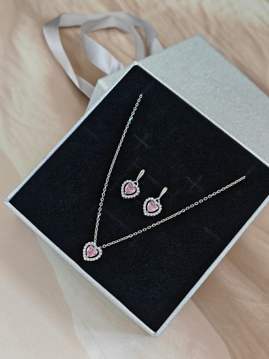 HEART-SHAPED PENDANT NECKLACE AND EARRING SET