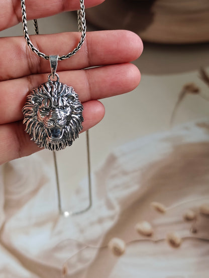 Lion Head Pendant with chain
