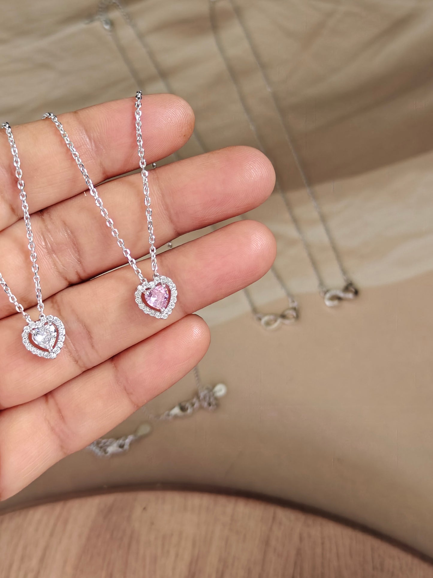 HEART-SHAPED PENDANT NECKLACE AND EARRING SET