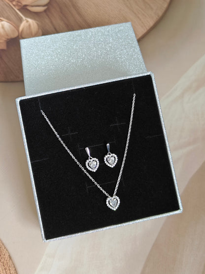 HEART-SHAPED PENDANT NECKLACE AND EARRING SET