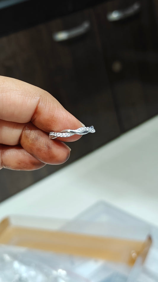 TWISTS SILVER DIAMOND ETERNITY RING