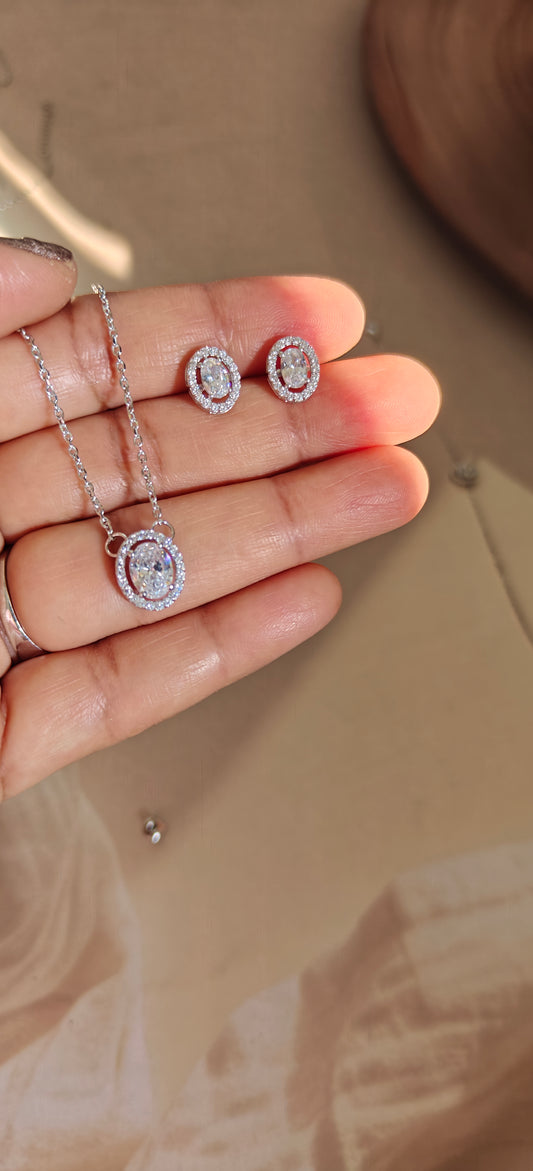 SILVER ROUND STONE JEWELLERY SET