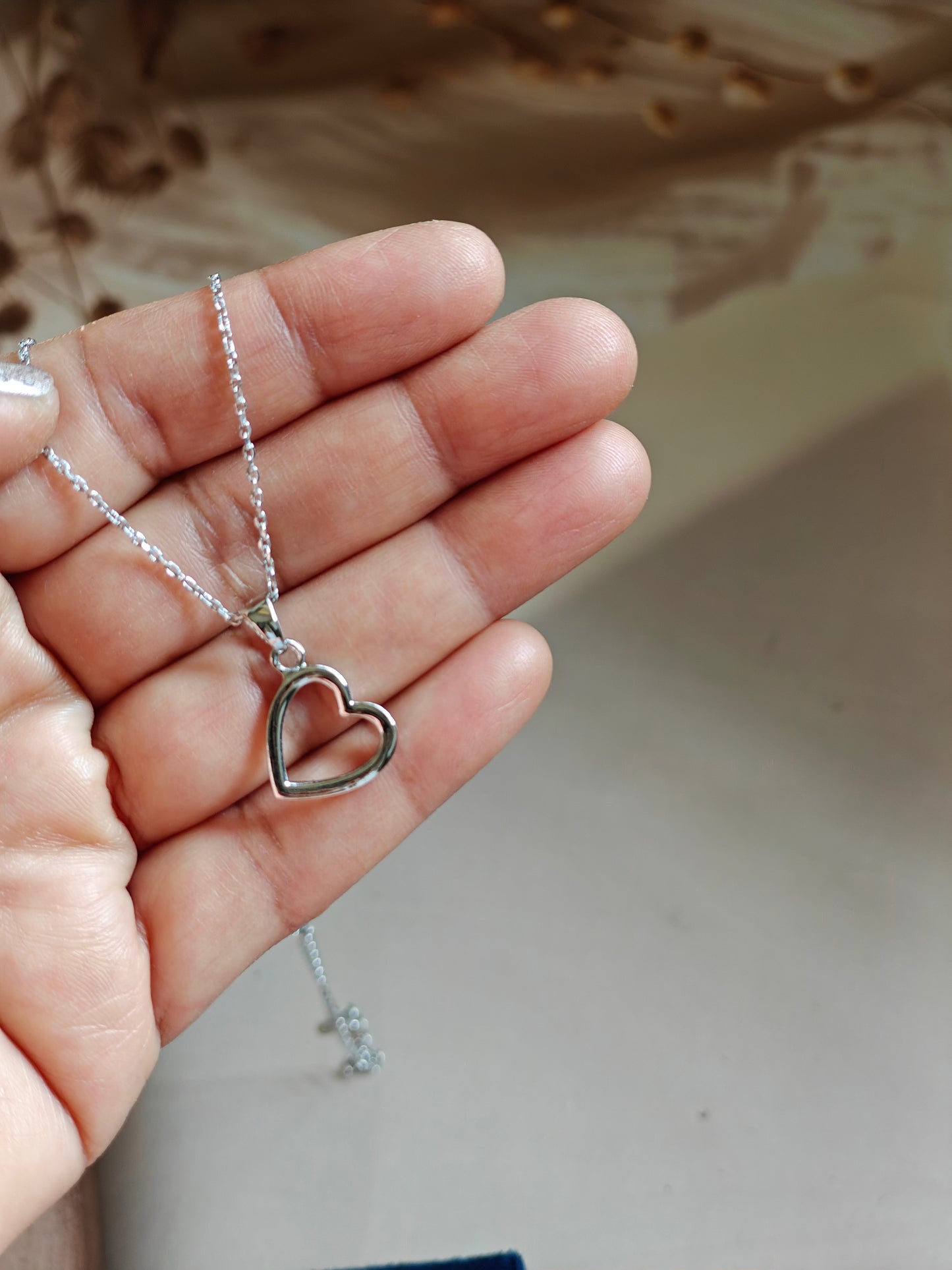 OPEN HEART PENDANT NECKLACE