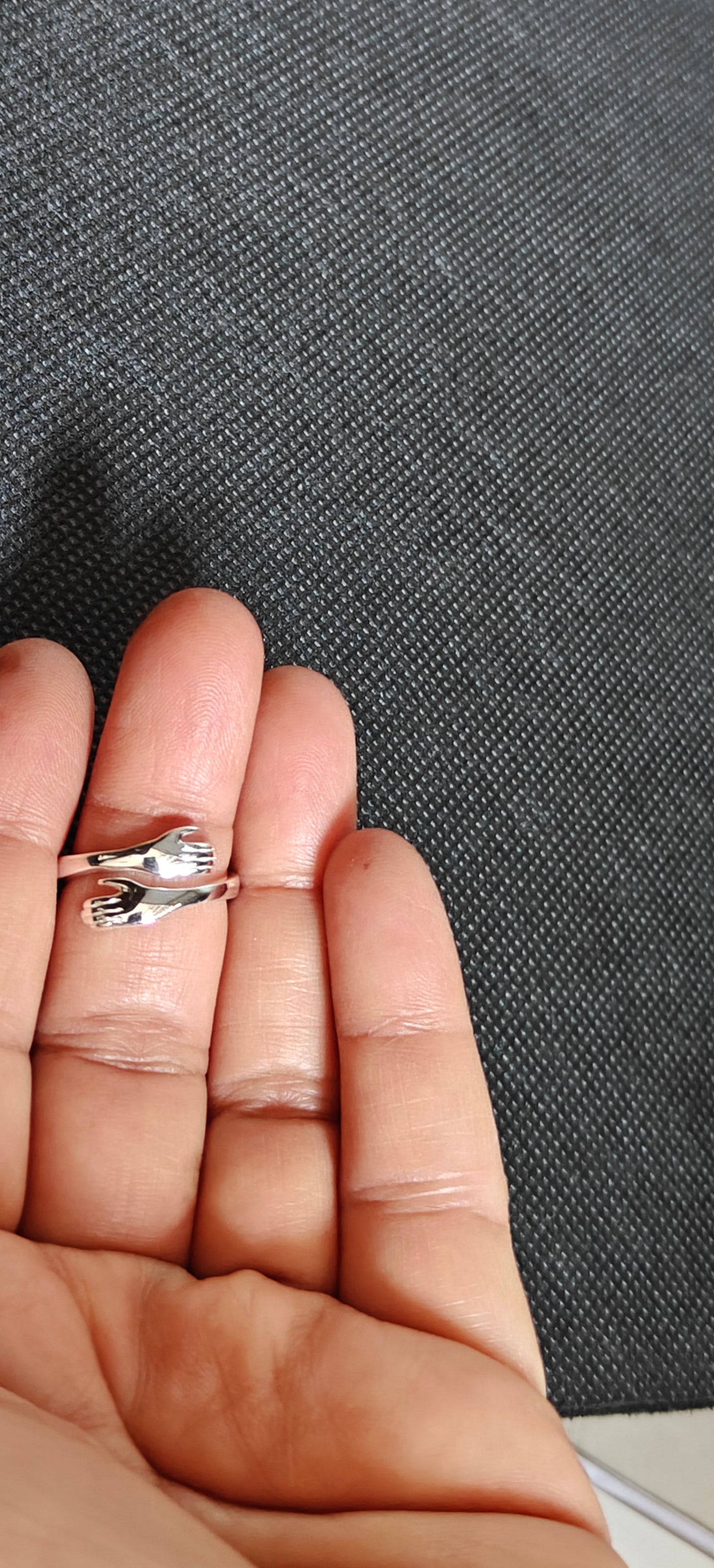 "HUG" RING