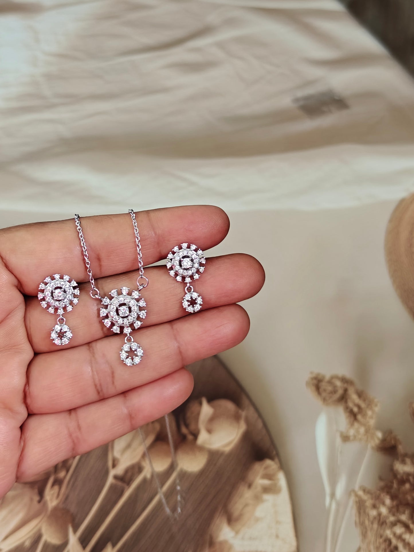 SUNSHINE PENDENT AND EARRING